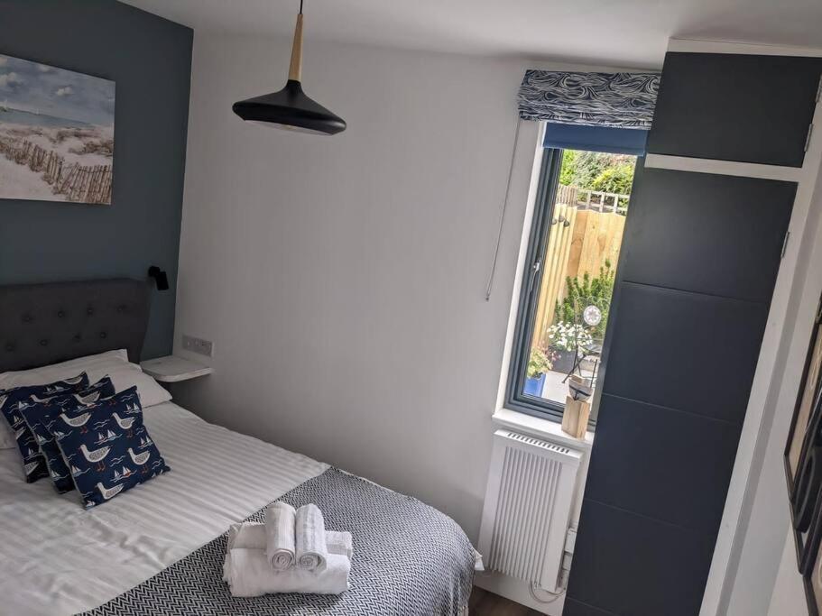 Modern Cosy Walking Distance To Many Cove Beaches And Coast Path Walks As Well As The Famous Helford River Апартаменты *