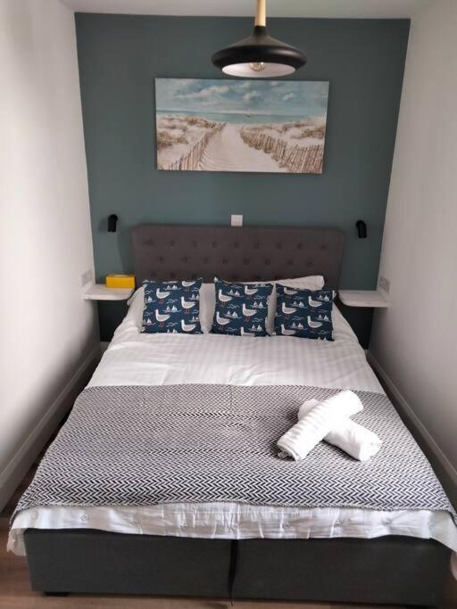 Modern Cosy Walking Distance To Many Cove Beaches And Coast Path Walks As Well As The Famous Helford River Фалмут