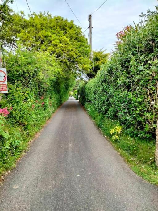 Modern Cosy Walking Distance To Many Cove Beaches And Coast Path Walks As Well As The Famous Helford River Апартаменты